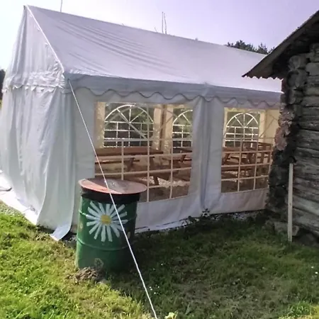 Camping Oue Joeeaeaere Majutus. *